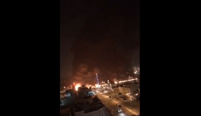 بالفيديو.. طرقات مكة تحترق بسبب انفجار ناقلة وقود