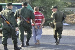 توقيف شخص بحوزته 32 هاتف نقال و25 لوحة رقمية غير مفوترة في غرداية