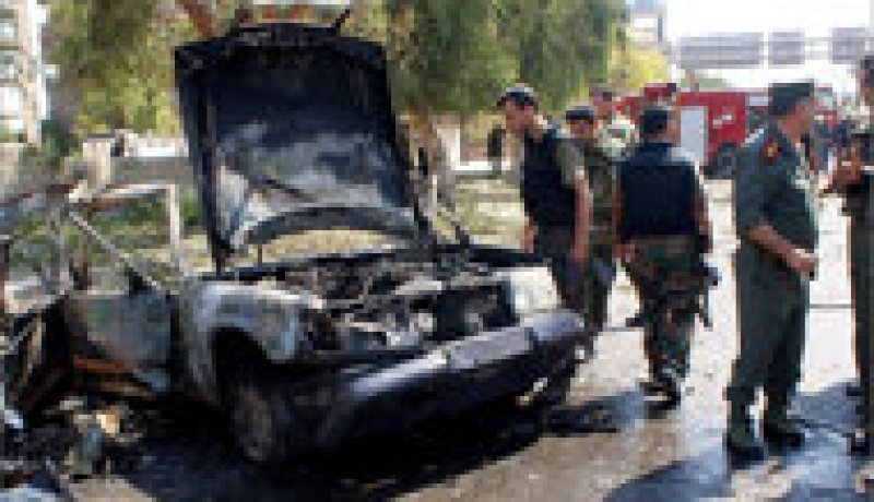 مقتل 8 عناصر من الجيش النظامي السوري في انفجار سيارة مفخخة
