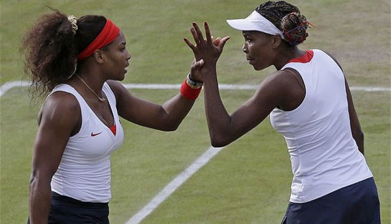 سيرينا وليامس تخطف لقب بطولة أستراليا من شقيقتها فينوس