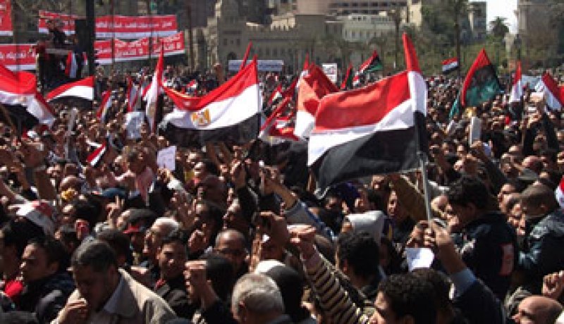 قتيلان و18 جريحا في مواجهات بميدان التحرير بالقاهرة