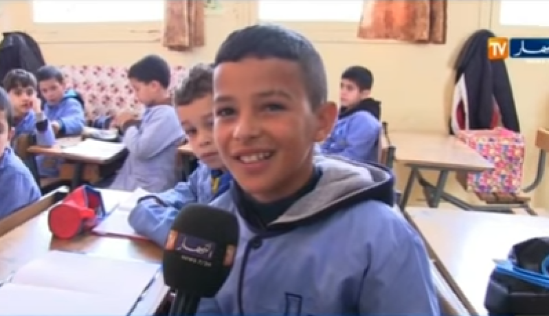 بالفيديو .. محمد اليتيم يعود إلى مقاعد الدراسة من جديد بعد عرض قصته على قناة النهار