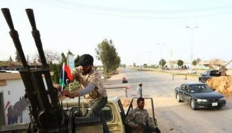 القوات الليبية تقصف بالمدفعية مراكز لداعش في سرت