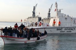 قوات خفر السواحل التركية تضبط 33 مهاجرا غير شرعي