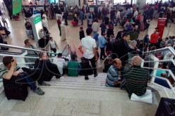 بالصور.. مشاهد للفوضى في مطار هواري بومدين بسبب إضراب عمال الصيانة للجوية الجزائرية