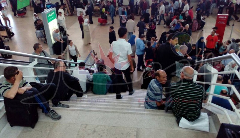 بالصور.. مشاهد للفوضى في مطار هواري بومدين بسبب إضراب عمال الصيانة للجوية الجزائرية