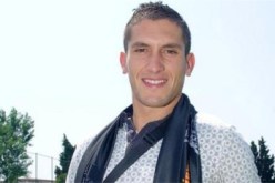 اسماعيل بوزيد رسميا في صفوف اتحاد الجزائر