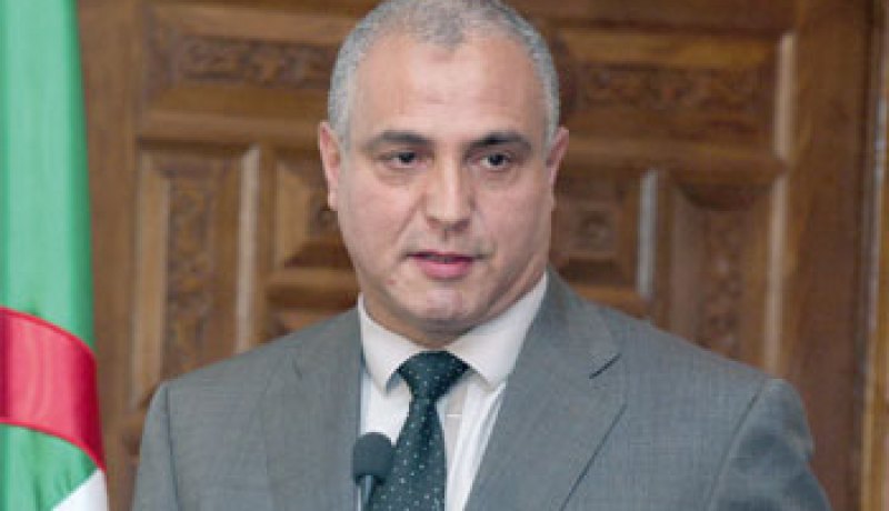 وزير السياحة يؤكد على ضرورة تشجيع سياحة الأعمال في الجزائر
