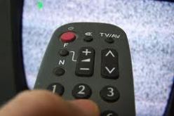 نواب يطالبون بقنوات تلفزيونية تحترم أخلاقيات المهنة وتراعي الخدمة العمومية