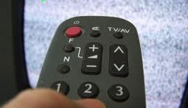 نواب يطالبون بقنوات تلفزيونية تحترم أخلاقيات المهنة وتراعي الخدمة العمومية