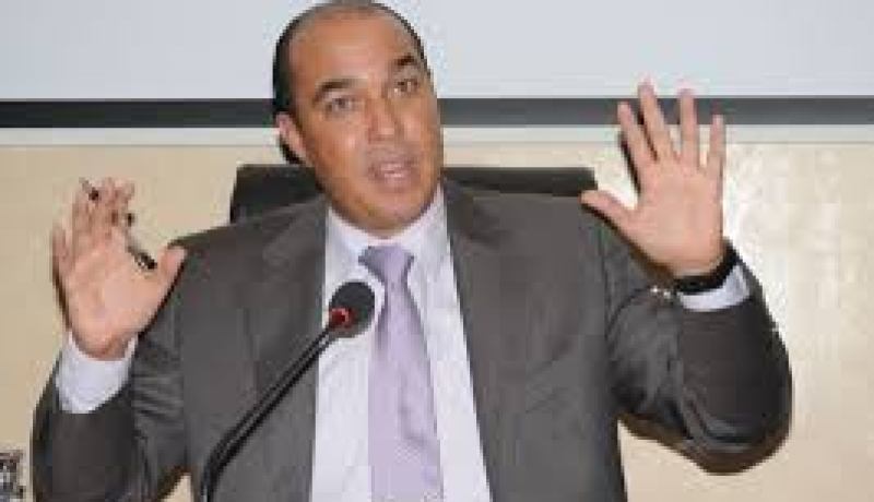 محمد السادس يعلق مهام وزير الشباب والرياضة بعد فضيحة ملعب الرباط