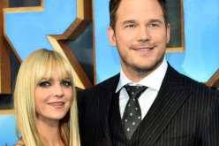 “كريس برات” ينفصل عن “وانا فاريس”