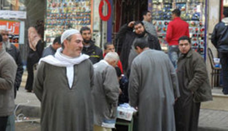 أحزاب تتسول ناخبى مجلس الشورى بمكبرات الصوت في مصر