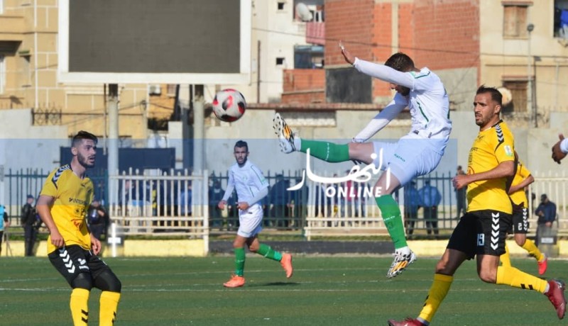 بالصور.. “الصفراء” تواصل نزيف النقاط بالتعادل ضد جمعية وهران