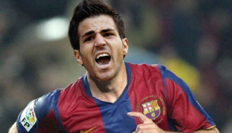 فابريغاس برشلونة سيعود مجددًا والكرة ظالمة أحياناً