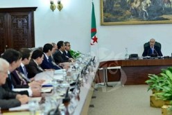 رئيس الجمهورية يترأس إجتماعا لمجلس الوزراء