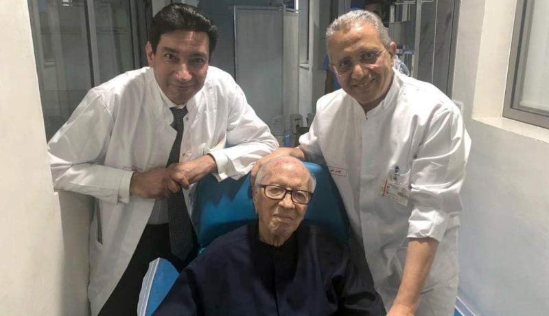 بالصور .. السبسي يغادر المستشفى العسكري اليوم إلى مقر إقامته بقرطاج