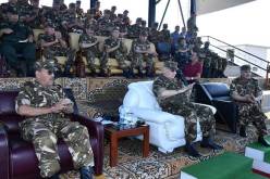 بالصور… الفريق ڤايد صالح يشرف على تمرين رمي بالصواريخ بوهران