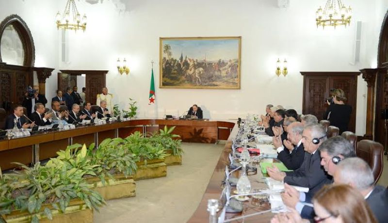 مجلس الوزراء يوافق على عقدين للبحث والإستغلال في مجال الطاقة
