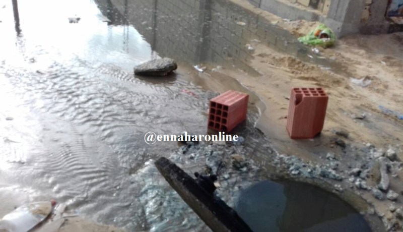 تسريبات مياه الصرف الصحي تؤرق سكان الحي الشرقي بالوادي