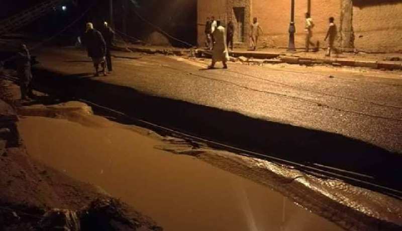 بالصور.. الجيش ينقذ 5 أشخاص كانوا عالقين في فيضانات جانت بإليزي
