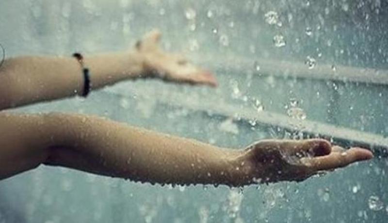 نزول المطر في المنام…غيث خصب ورحمة