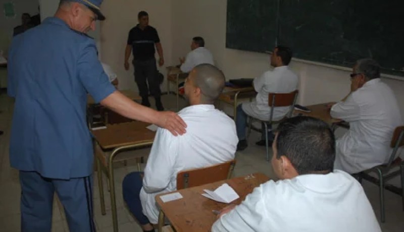 فليون يصدرعفوا عن السجناء الناجحين في امتحان شهادة البكالوريا