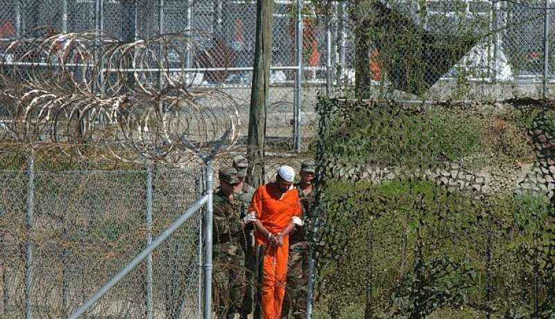 النهار  تنشر القائمة الإسمية للجزائريين المتبقين في سجن غونتانامو