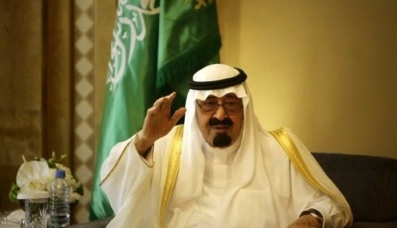خادم الحرمين يدعو نجاد لحضور القمة الإسلامية
