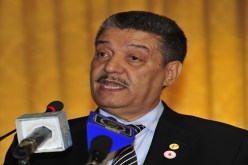 مسؤول الطابق الثاني يضلل الوزير
