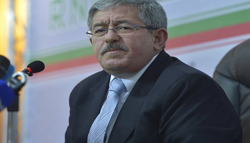 أويحيى يشجع الشباب