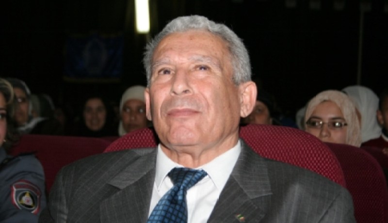 العقيد علي تونسي يدعو للتكفل بضحايا الإرهاب ومتقاعدي الشرطة