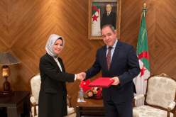 ماهينور أوزدمير كوكطاش تقدم اوراق إعتمادها كسفيرة لتركيا بالجزائر