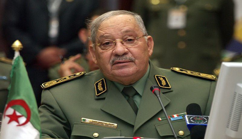 الفريق قايد صالح يستقبل رئيس الأركان العام للجيش الليبي