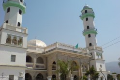 سلفي يضرب راس امام بمطرقة اثناء صلاة المغرب بام البواقي