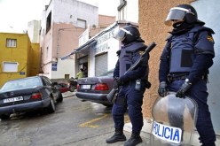 إسبانيا والمغرب تعتقلان 14 شخصا يشتبه بتجنيدهم مقاتلي داعش