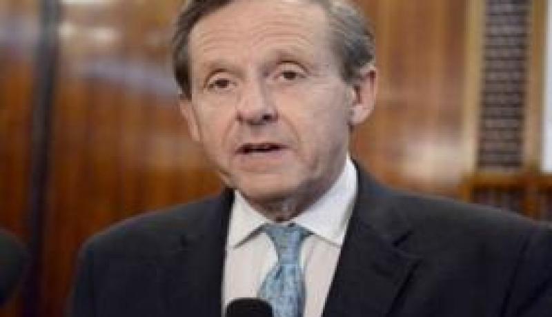 لورد ريسبي يؤكد التزام بلده بالإسهام في تطوير تعليم اللغة الانجليزية في الجزائر