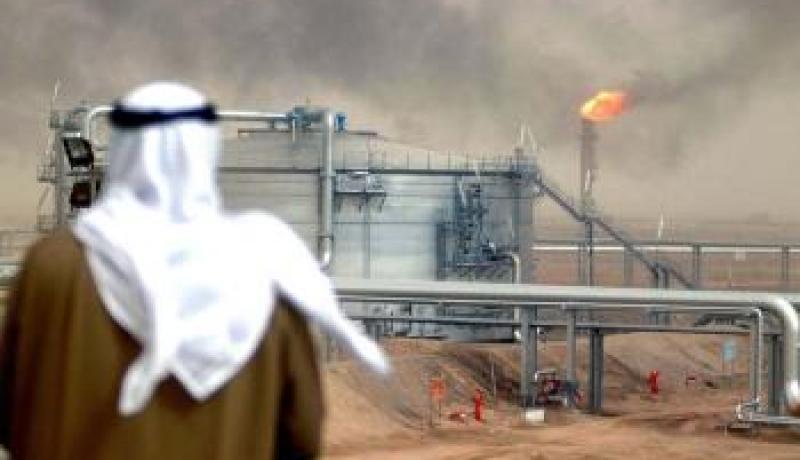 السعودية ساهمت بهبوط أسعار النفط بـ 6%