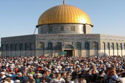 متطرفون يهود يقتحمون باحات المسجد الأقصى