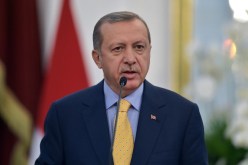 هكذا علق أردوغان على قرار إلغاء أحكام الإعدام بحق مرسي