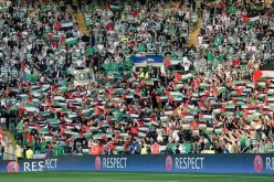 بالفيديو .. جمهور سيلتك الأسكتلندي يرفع علم فلسطين ضد فريق إسرائيلي