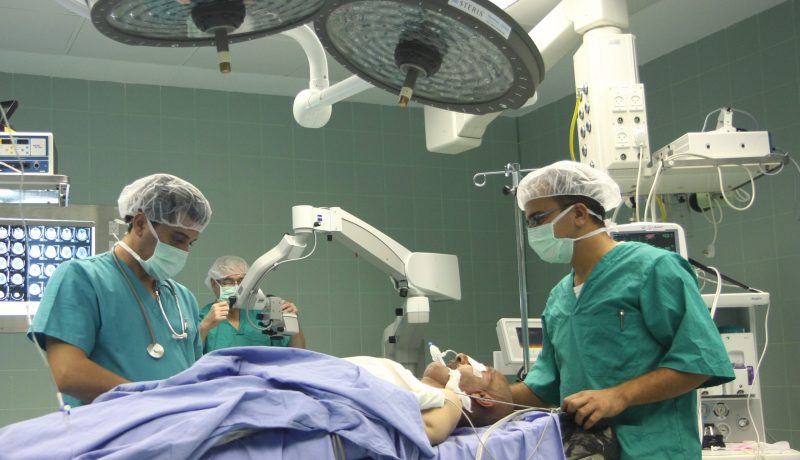 هكذا تحول علي إلى مادونا لإغراء الرجال بالحايك في شوارع العاصمة