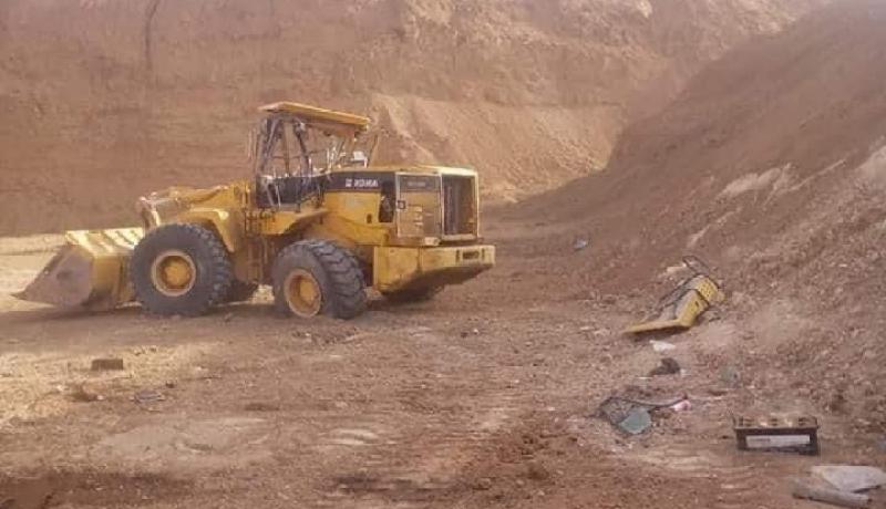 بسكرة.. انقلاب آلة شحن تودي بحياة سائقها في جمورة