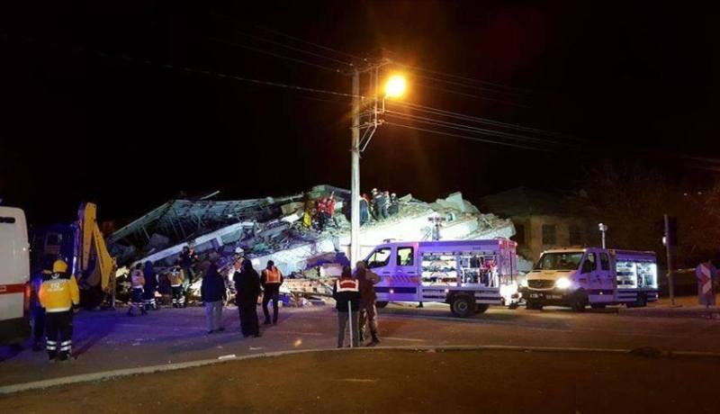 بالصور.. حصيلة مخيفة لزلزال تركيا