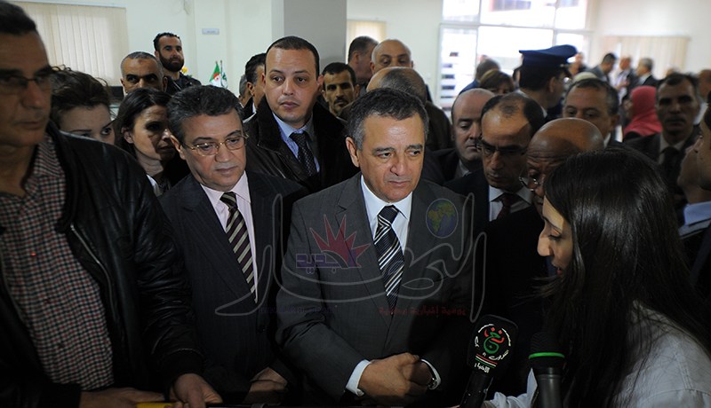 العقار الصناعي على راسو واللي حاب يخدم يتقدم