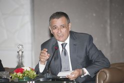 بوشوارب يدافع عن المؤسسات العمومية