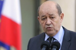 وزير خارجية فرنسا بالجزائر تحضيرا لزيارة ماكرون