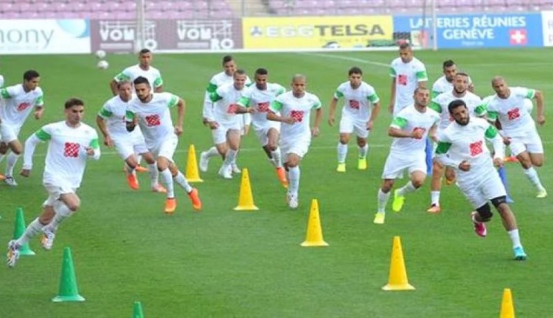 مفاجاة لاعب جزائري في مفكرة برشلونة