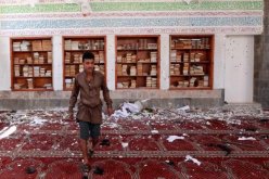 25  قتيلا في تفجيرين انتحاريين بمسجد أثناء صلاة العيد بصنعاء في اليمن