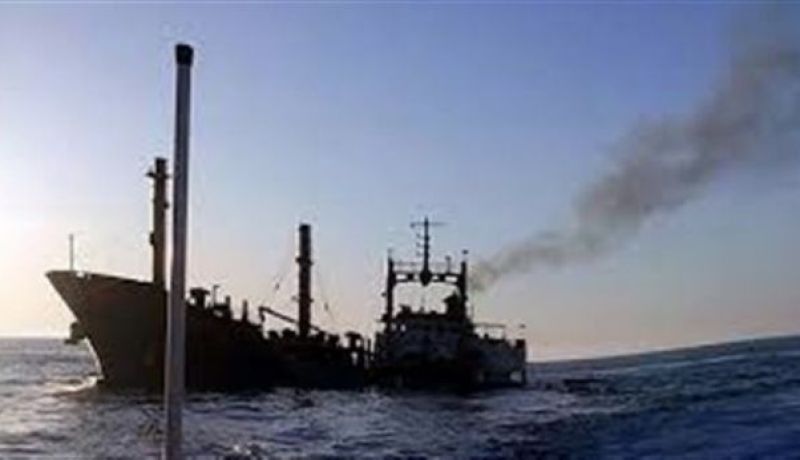 الجيش الليبي يقصف سفينة شحن تركية ومقتل أحد أفراد طاقمها